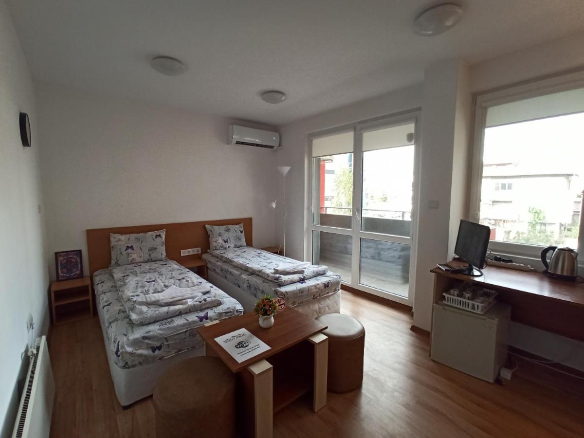 Gabrovo Relax Apartment Esterno foto