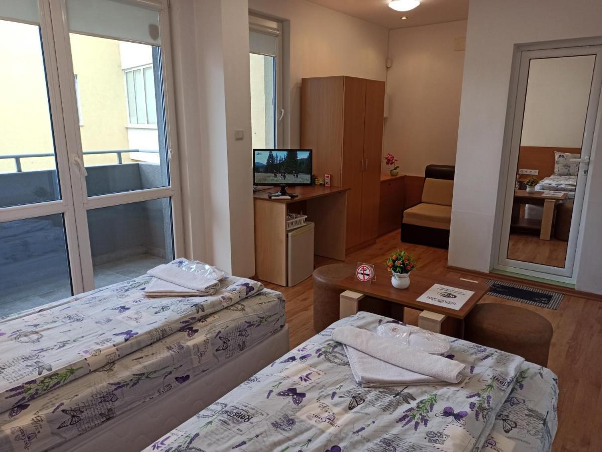 Gabrovo Relax Apartment Esterno foto