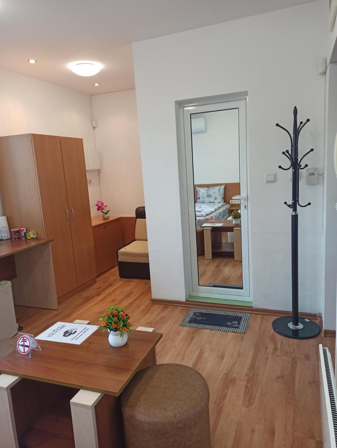 Gabrovo Relax Apartment Esterno foto