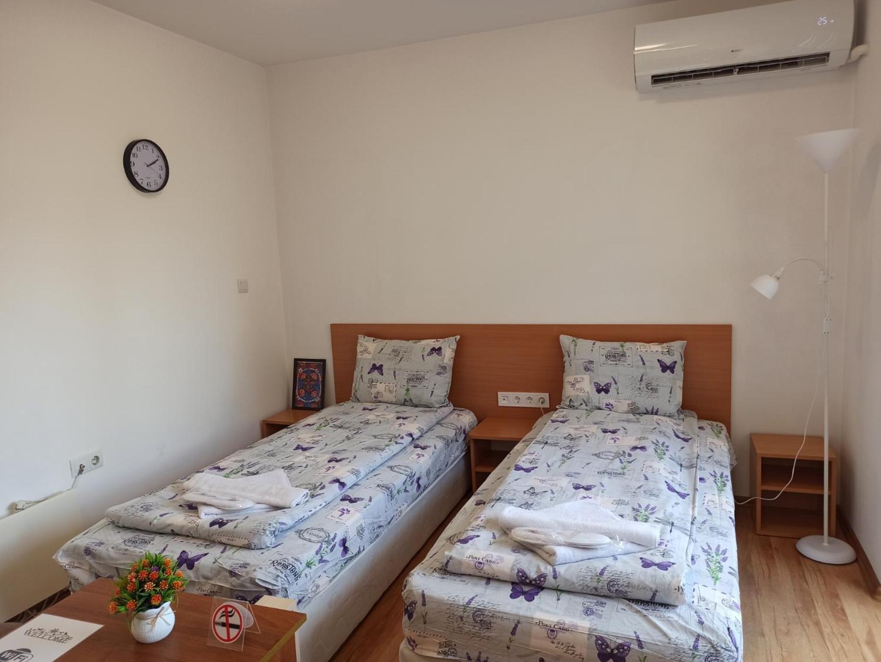 Gabrovo Relax Apartment Esterno foto